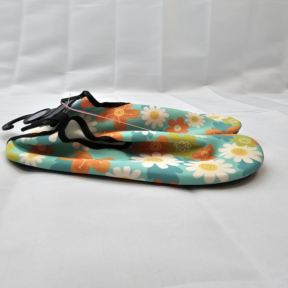 NWT, Ladies Floral Design Water Shoes Yellow, Aqua Multi Color Women's Size 6-10 - Picture 10 of 11